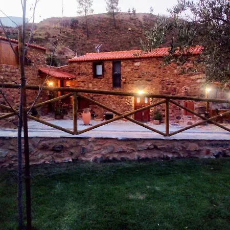 Refugio Do Raposo/casa Deneb Hébergement de vacances Montes da Senhora